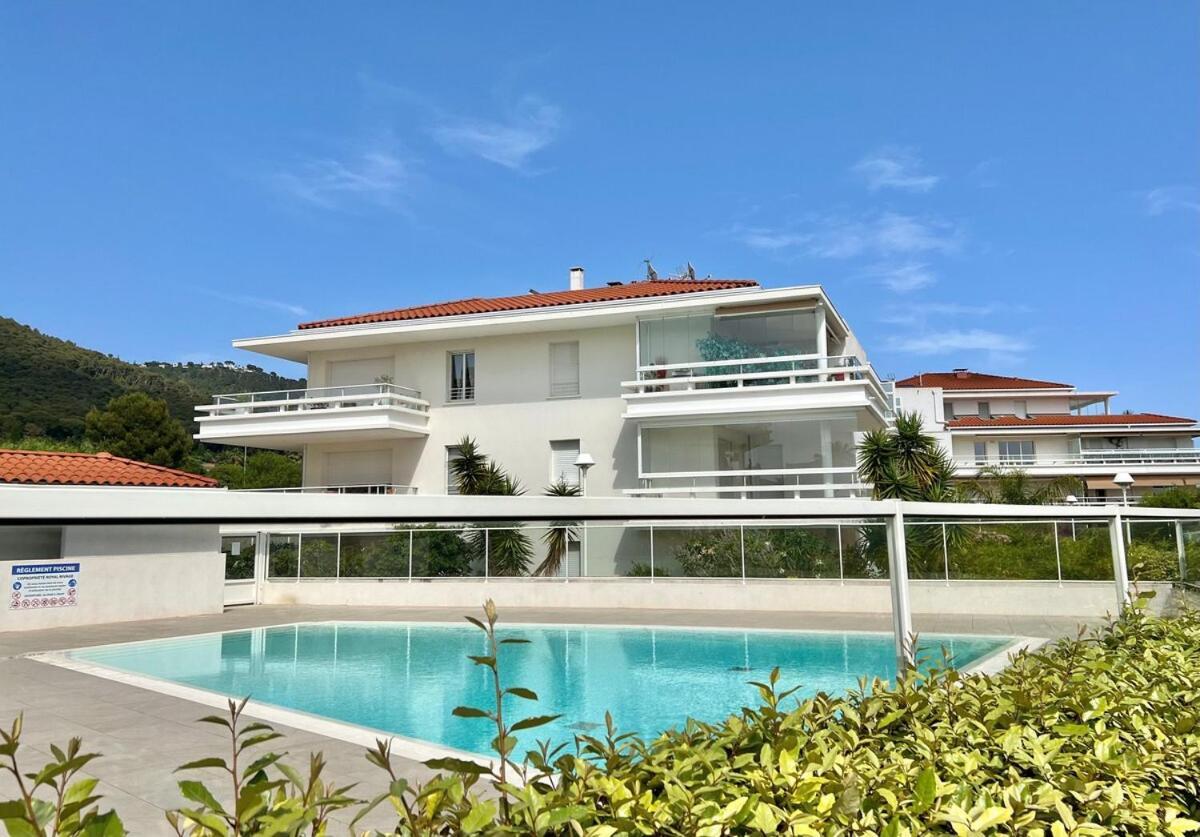 Le Royal Rivage - Piscine - A 200M De La Mer Carqueiranne Buitenkant foto